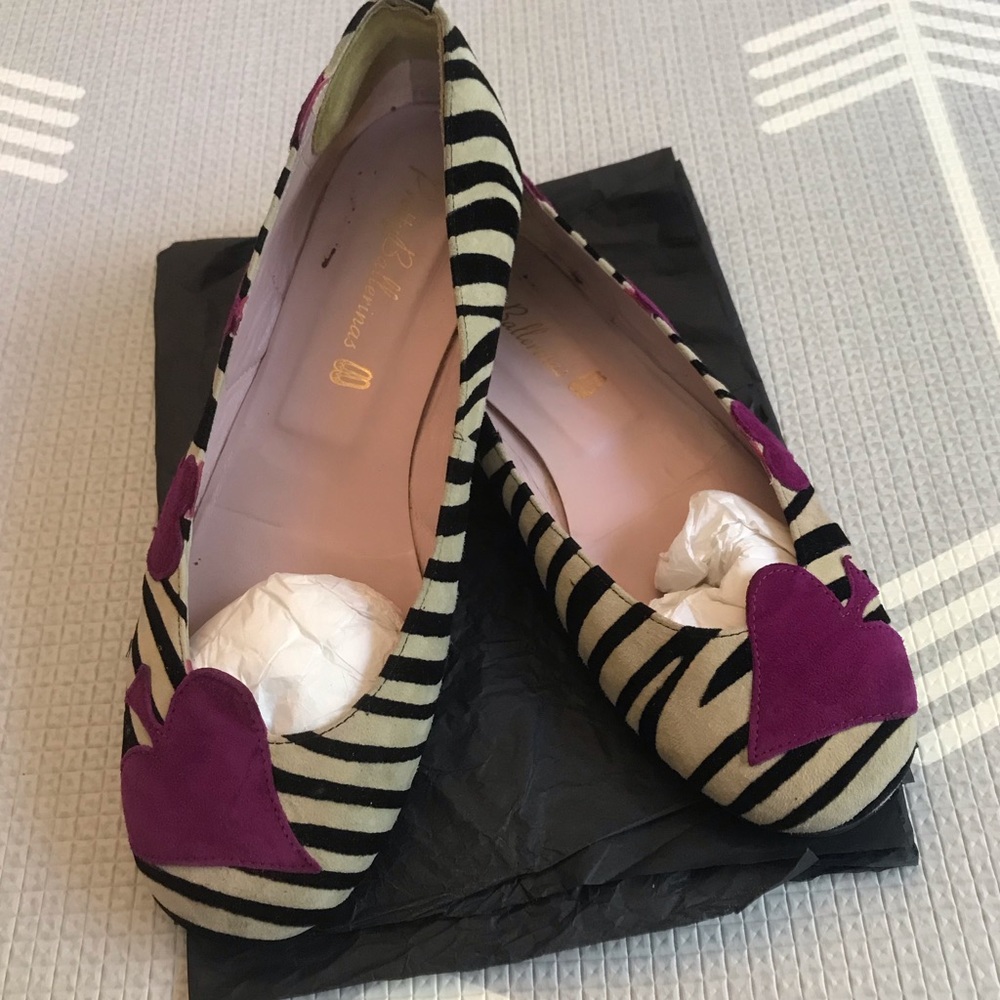 [PrettyBalleeinas] zebra print flats with purple decor